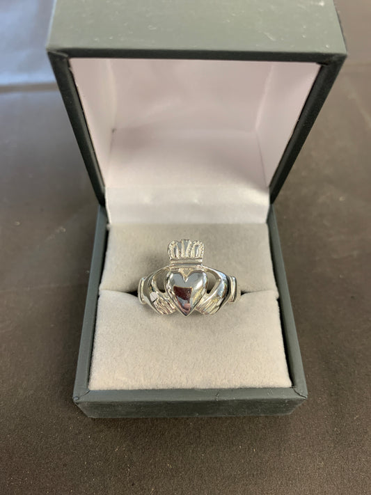 Silver mens heavy Claddagh ring