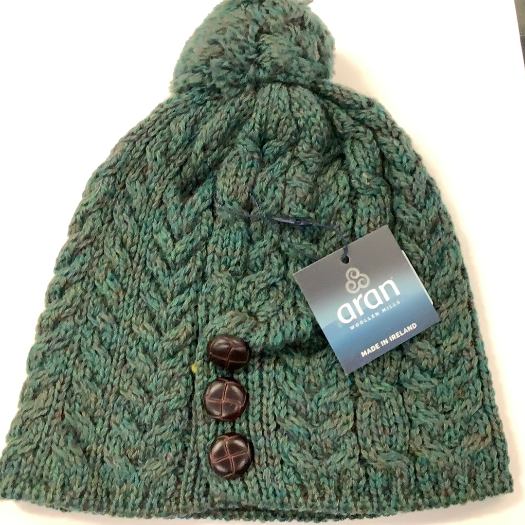 Aran button merino hat B596