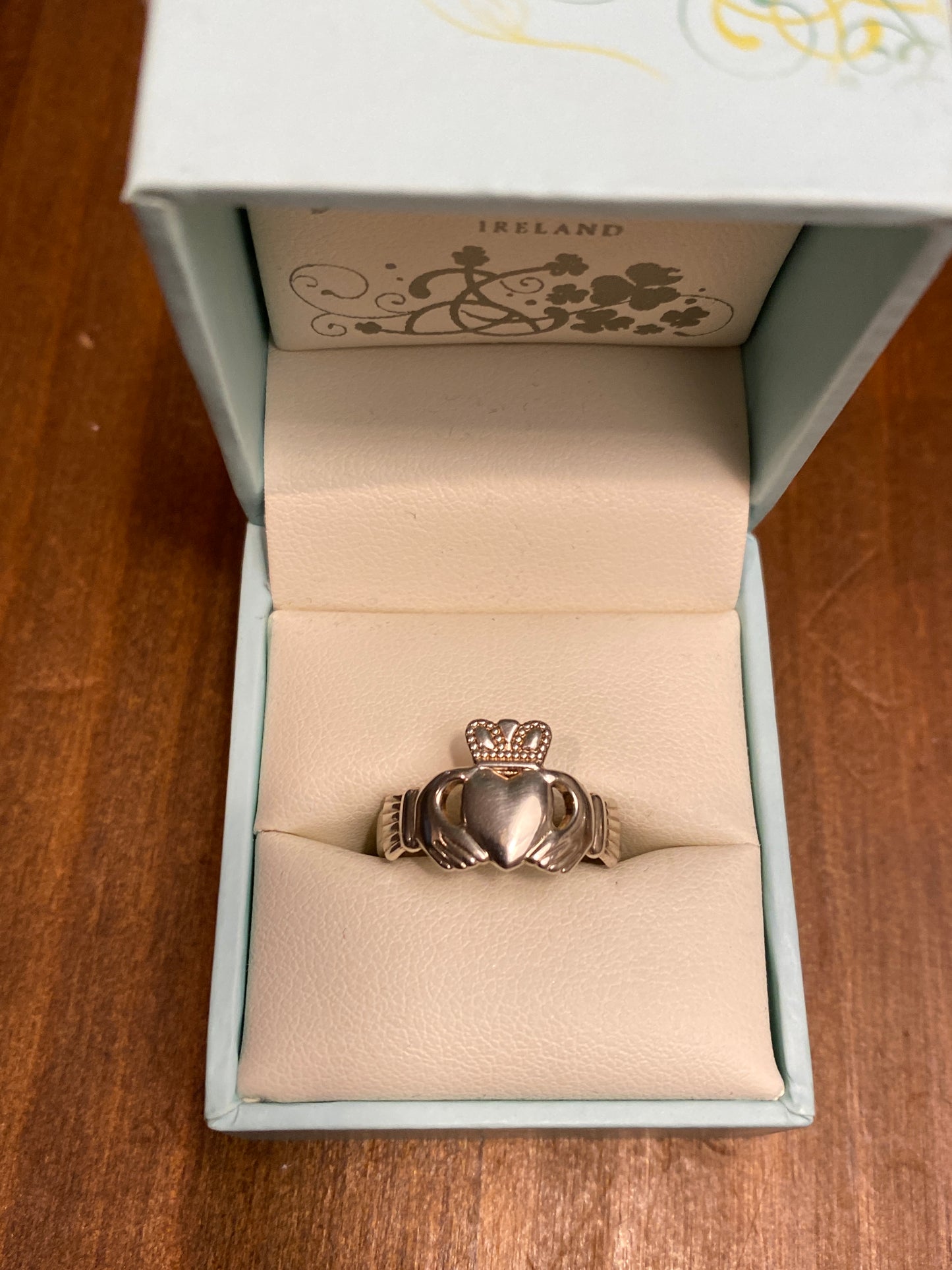 Solvar s2216 silver claddagh