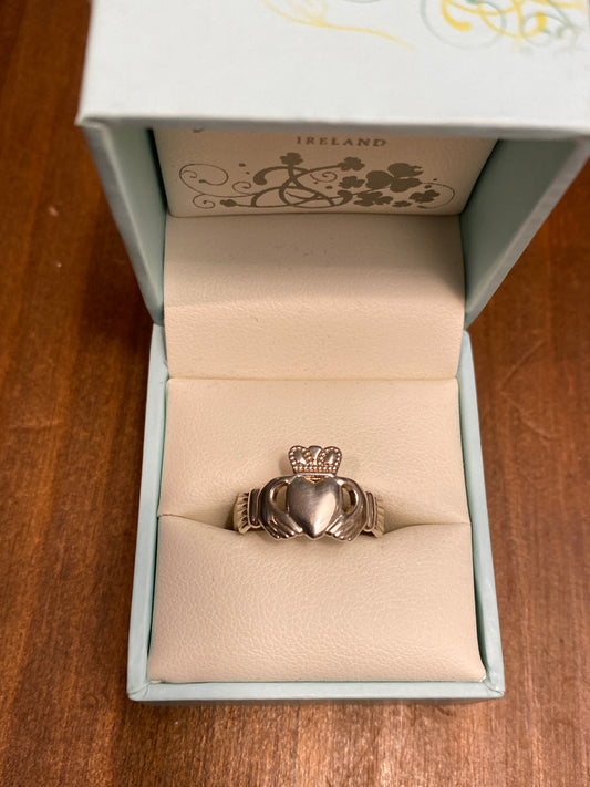 Solvar s2216 silver claddagh