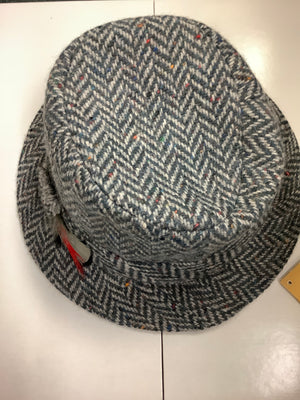 Hanna hats walking cap cross pattern