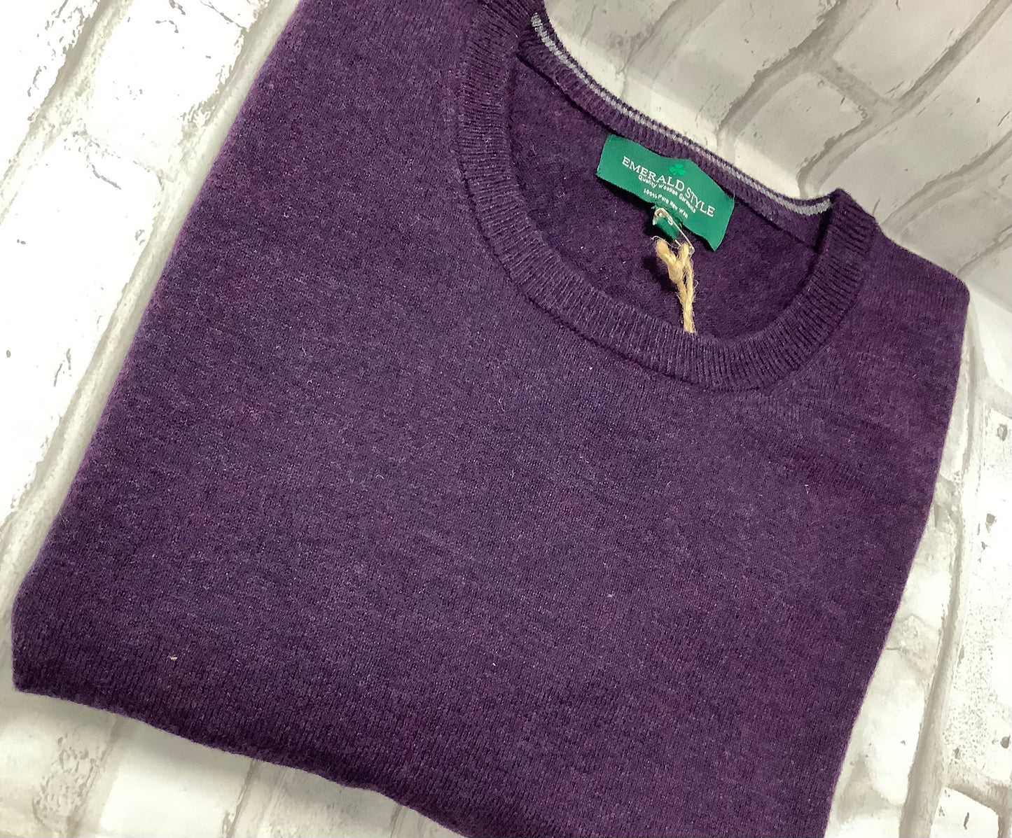 Men’s purple rounded lambs wool sweater