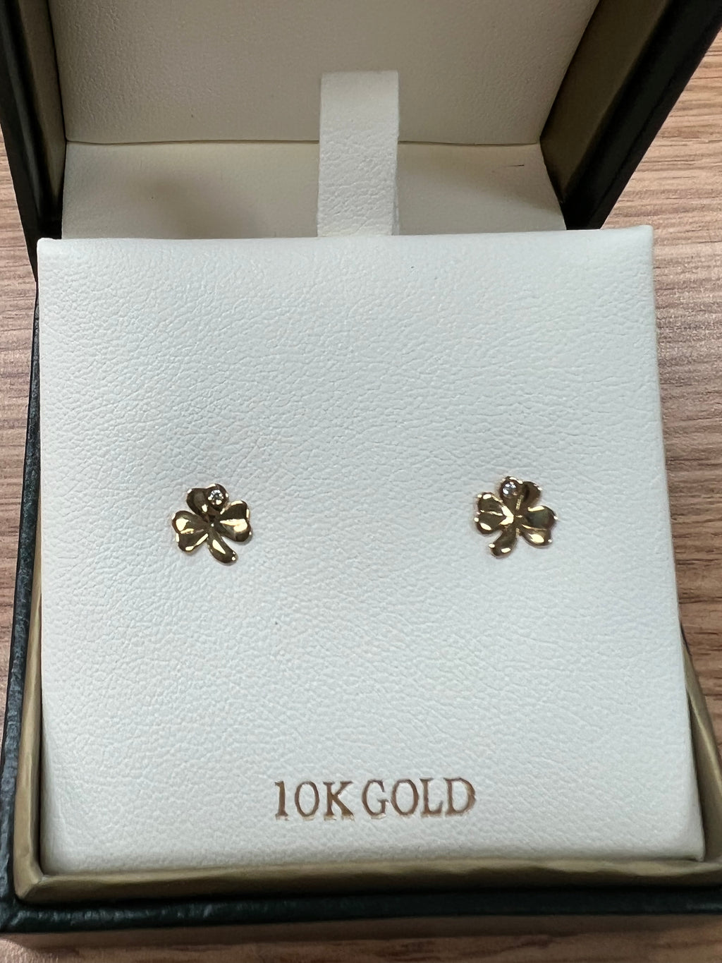10K Shamrock earrings with diamond S34157