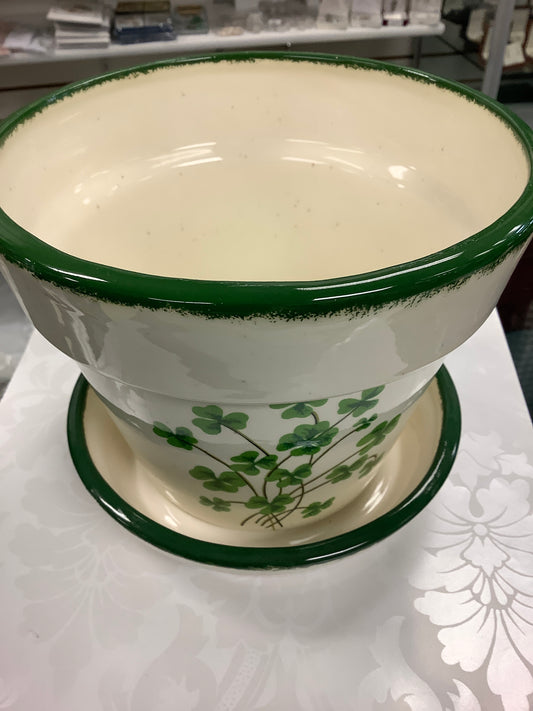 Large shamrock flower pot