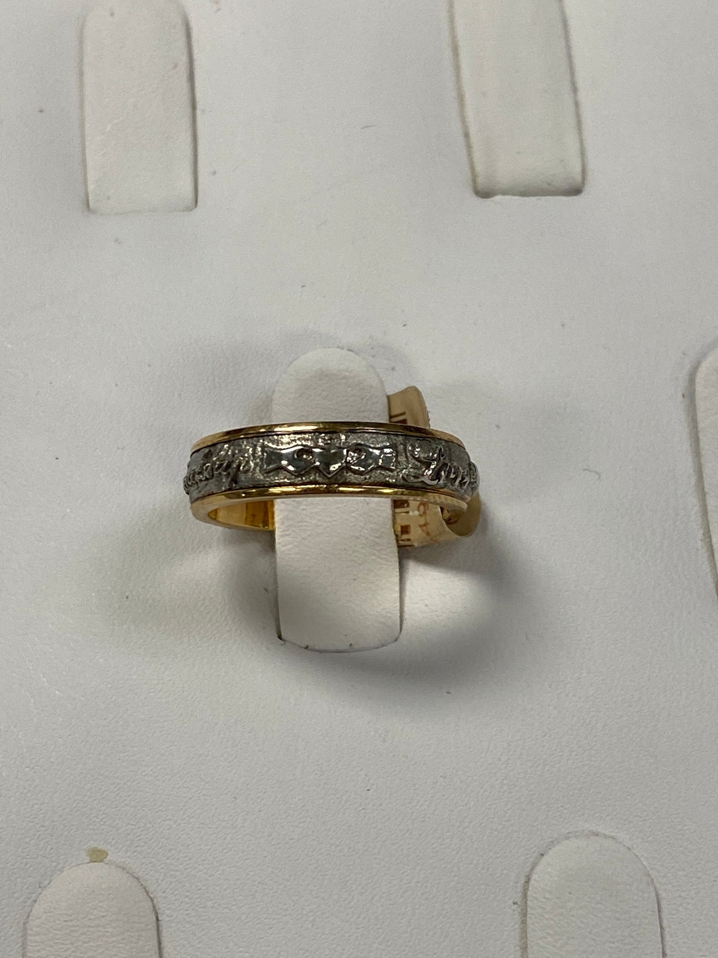 Claddagh two tone band W3985 size 6