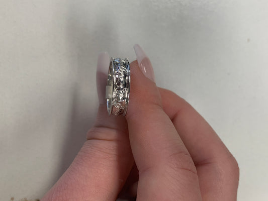 Women’s Sterling Silver Claddagh Designed Ring