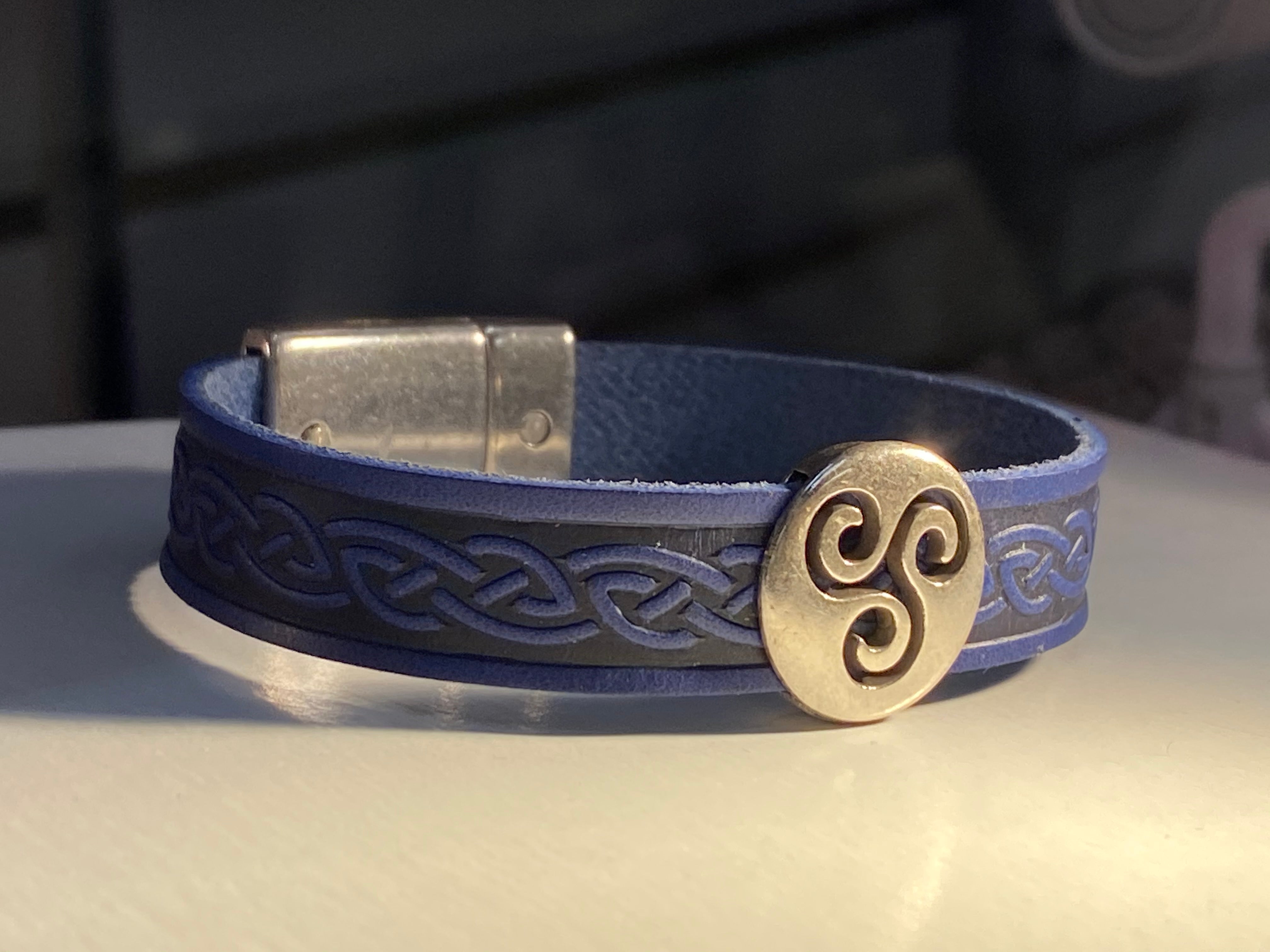 Blue triskle leather bracelet by Lee River