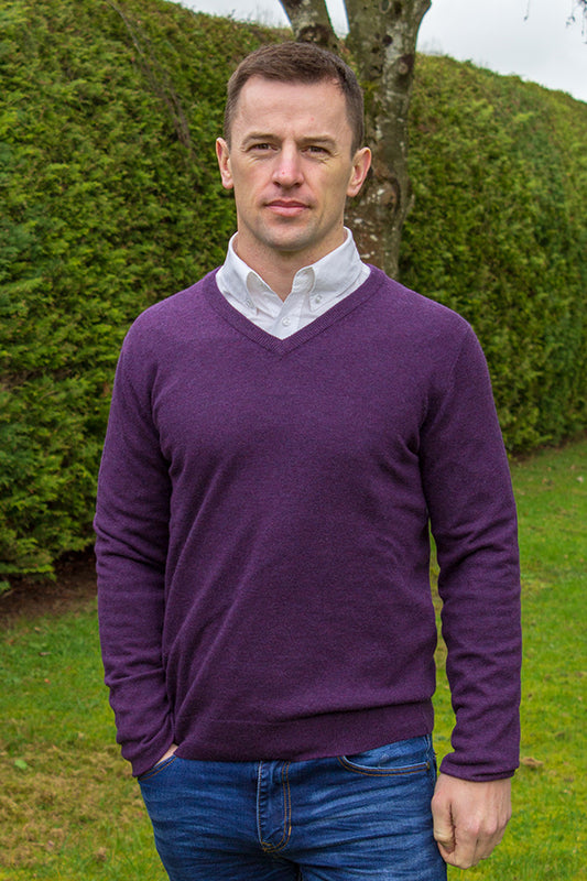 Men’s purple rounded lambs wool sweater