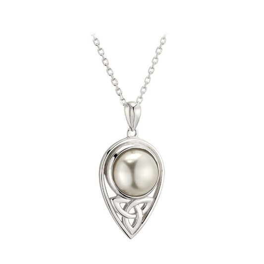 PEARL TRINITY KNOT PENDANT S46833