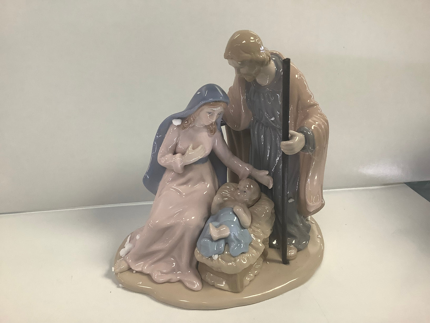 Holy family statue