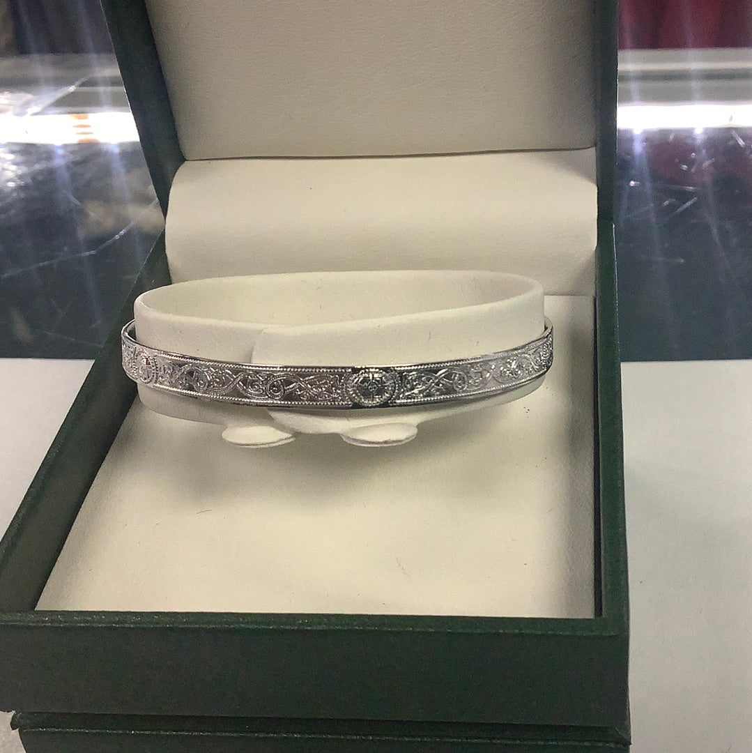 Child’s Celtic warrior bangle A4002