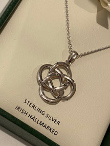 Sterling silver open Celtic pendant A1129