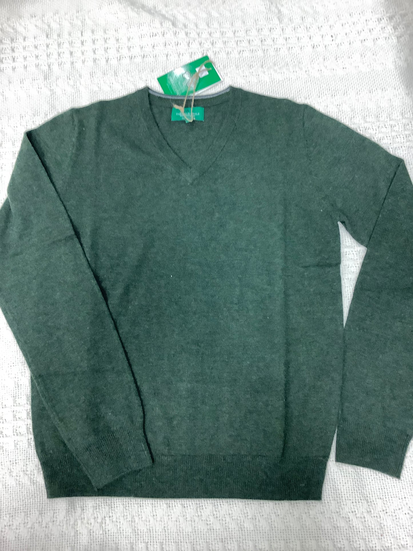 Men’s Lambswool V-Neck Sweater