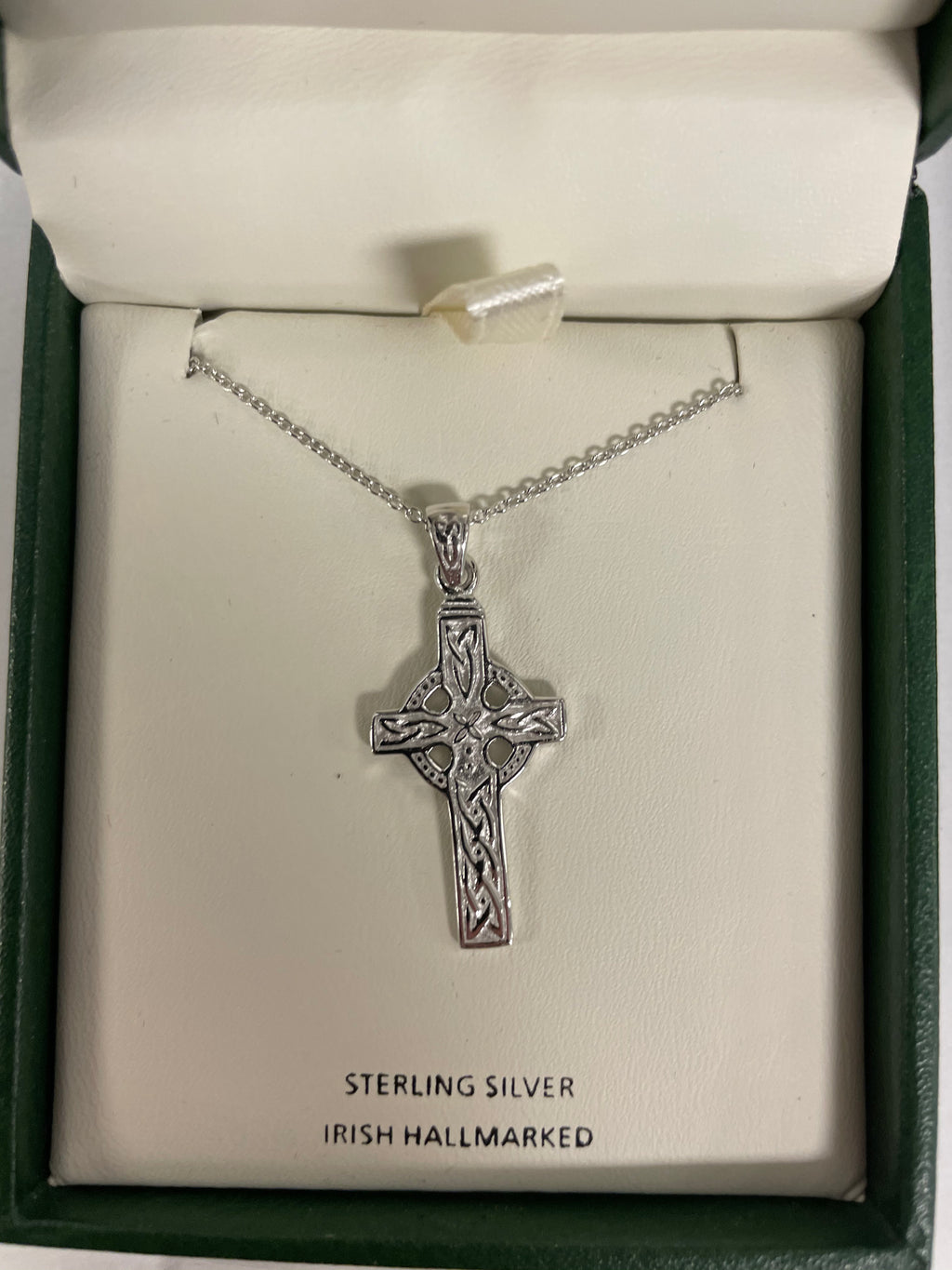 Sterling silver small Celtic cross A6022