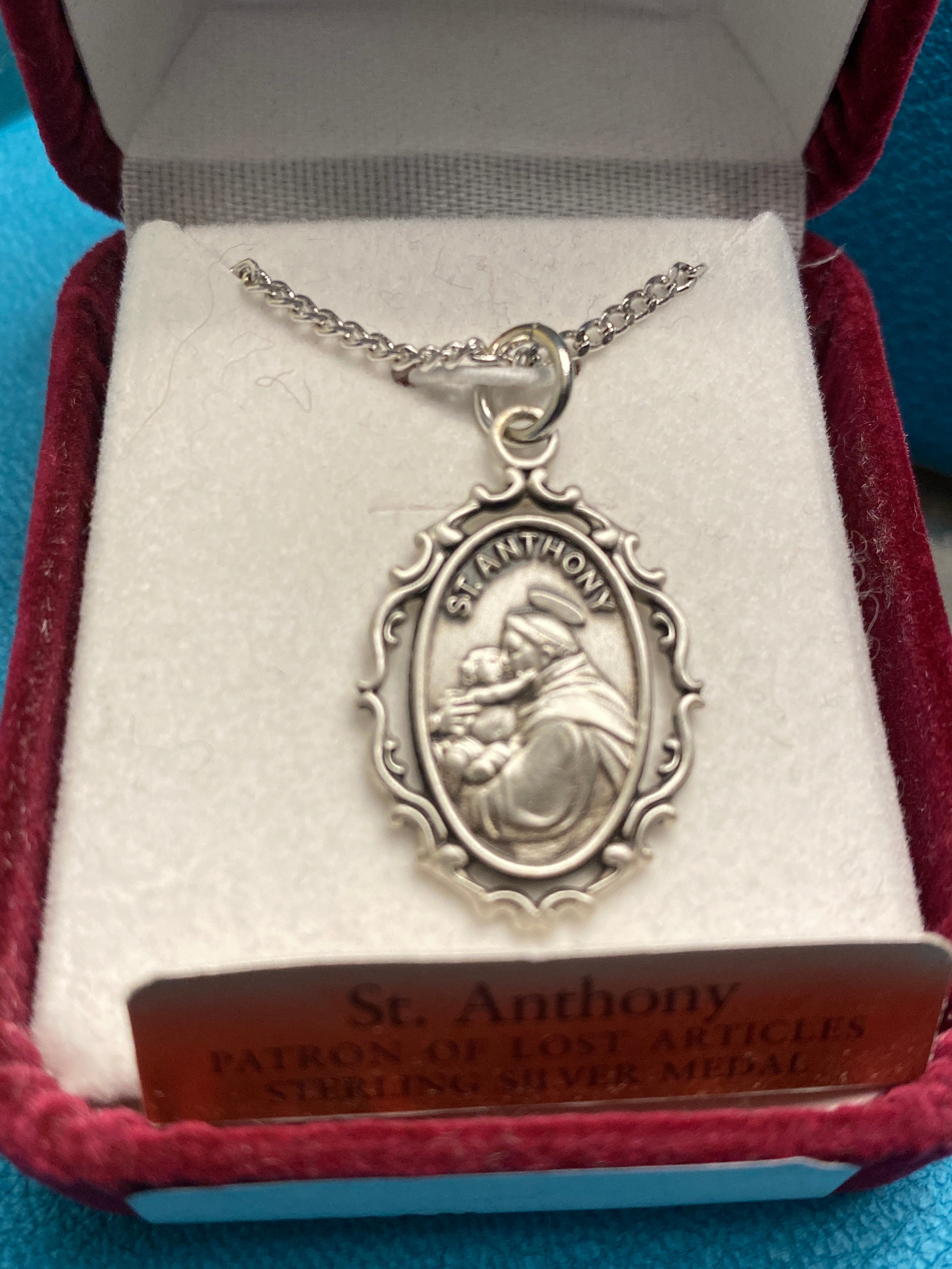 St. Anthony patron saint of lost articles medal L621AN