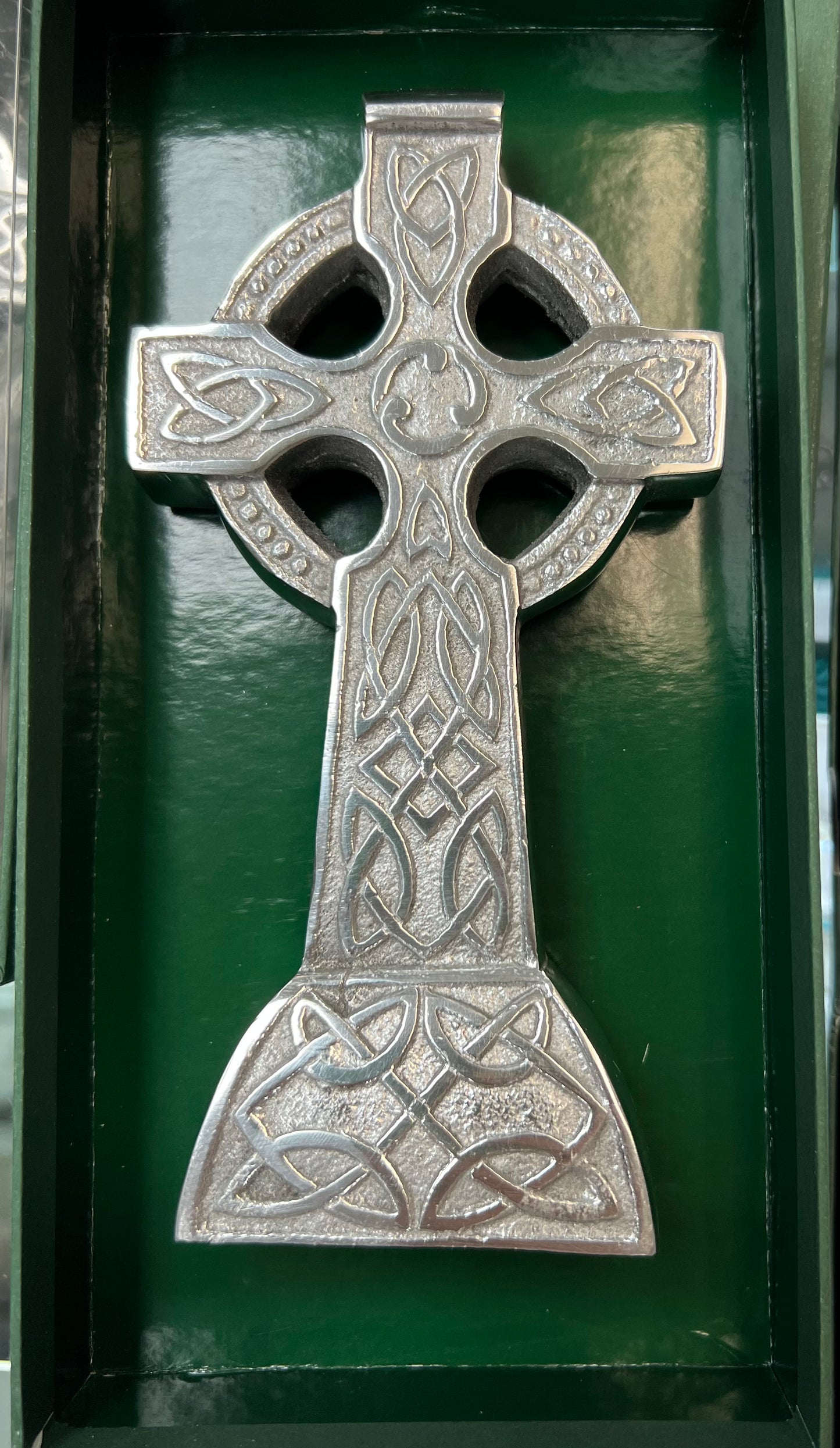 White metal Celtic cross standing swm71