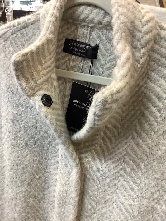 John brannigan tara doce/cream button cape