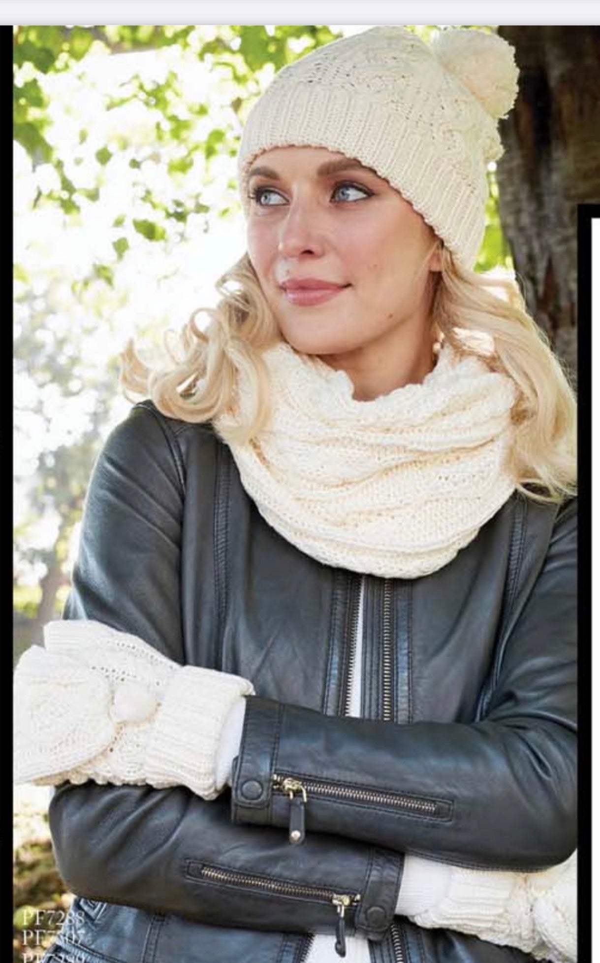 Patrick Francis cream Aran knit Pom Pom hat PF7288