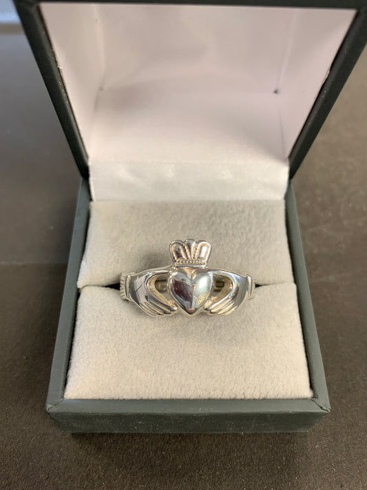 Silver Mens Claddagh ring
