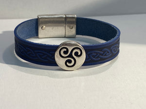 Blue triskle leather bracelet by Lee River