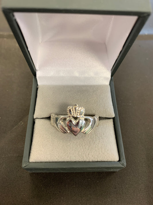 Silver mens heavy Claddagh ring