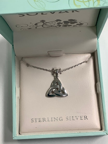 Silver trinity pendant