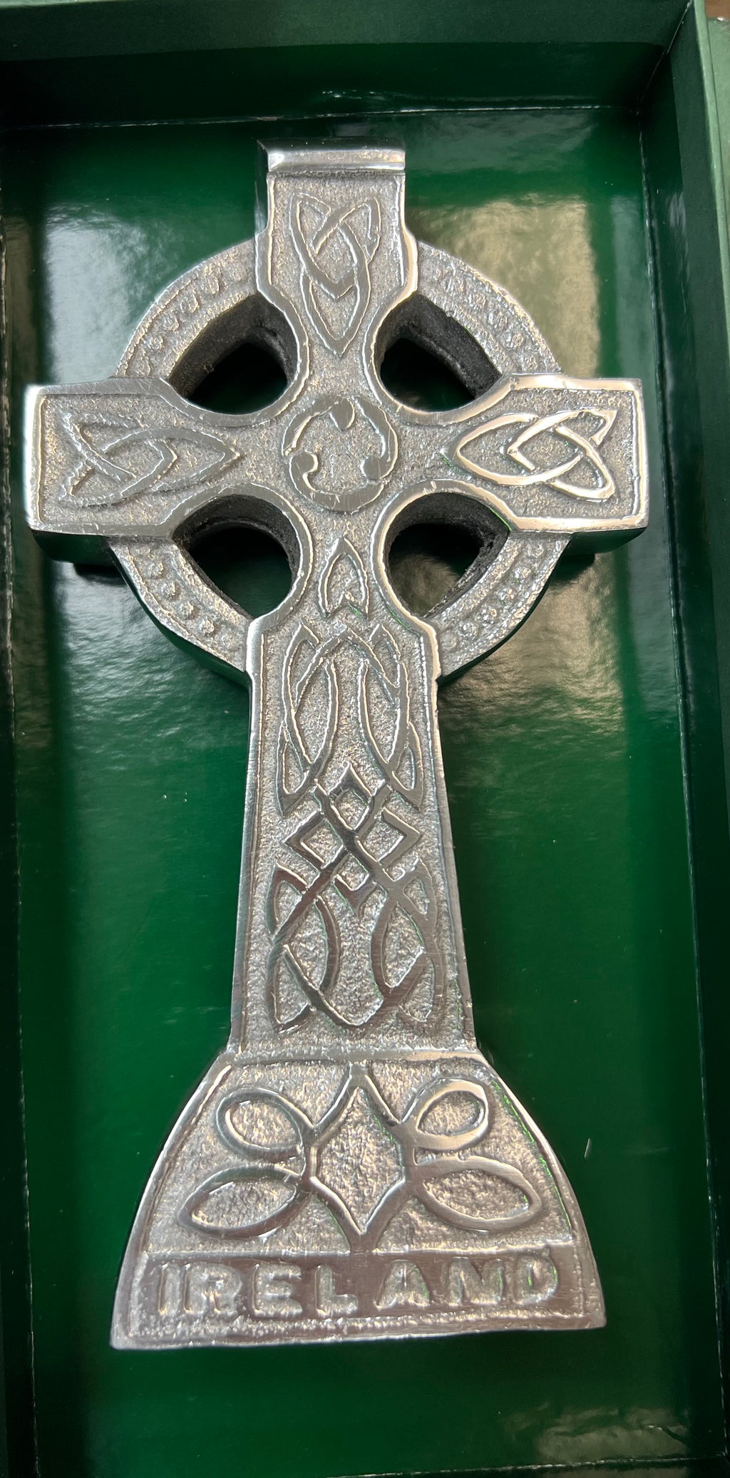 White metal Celtic cross standing swm71